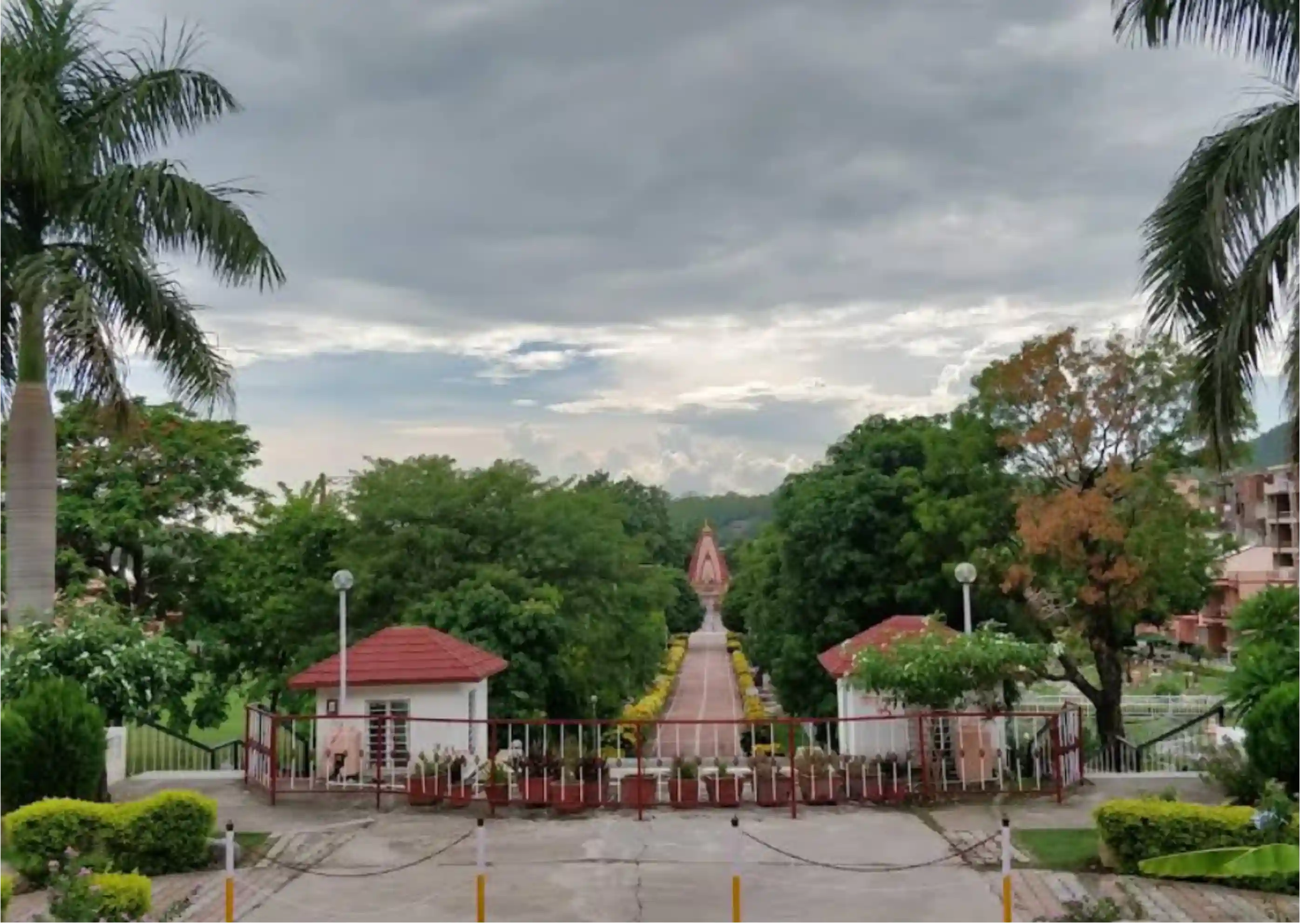 Clean rooms and spiritual space at Parmarth Niketan Ashram